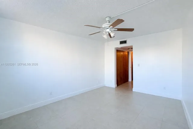 $1,750 | 1465 Northeast 123rd Street, Unit 404, North Miami, FL 33161