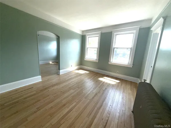 $3,600 | 632 Middle Neck Road, Unit 2, Great Neck, NY 11023