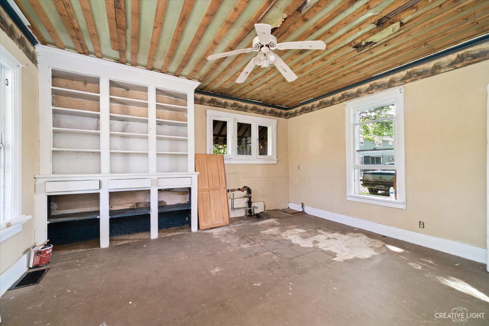 308 Rathbone Avenue Aurora, IL 60506 - Photo 8 of 17 Gallery Image 8