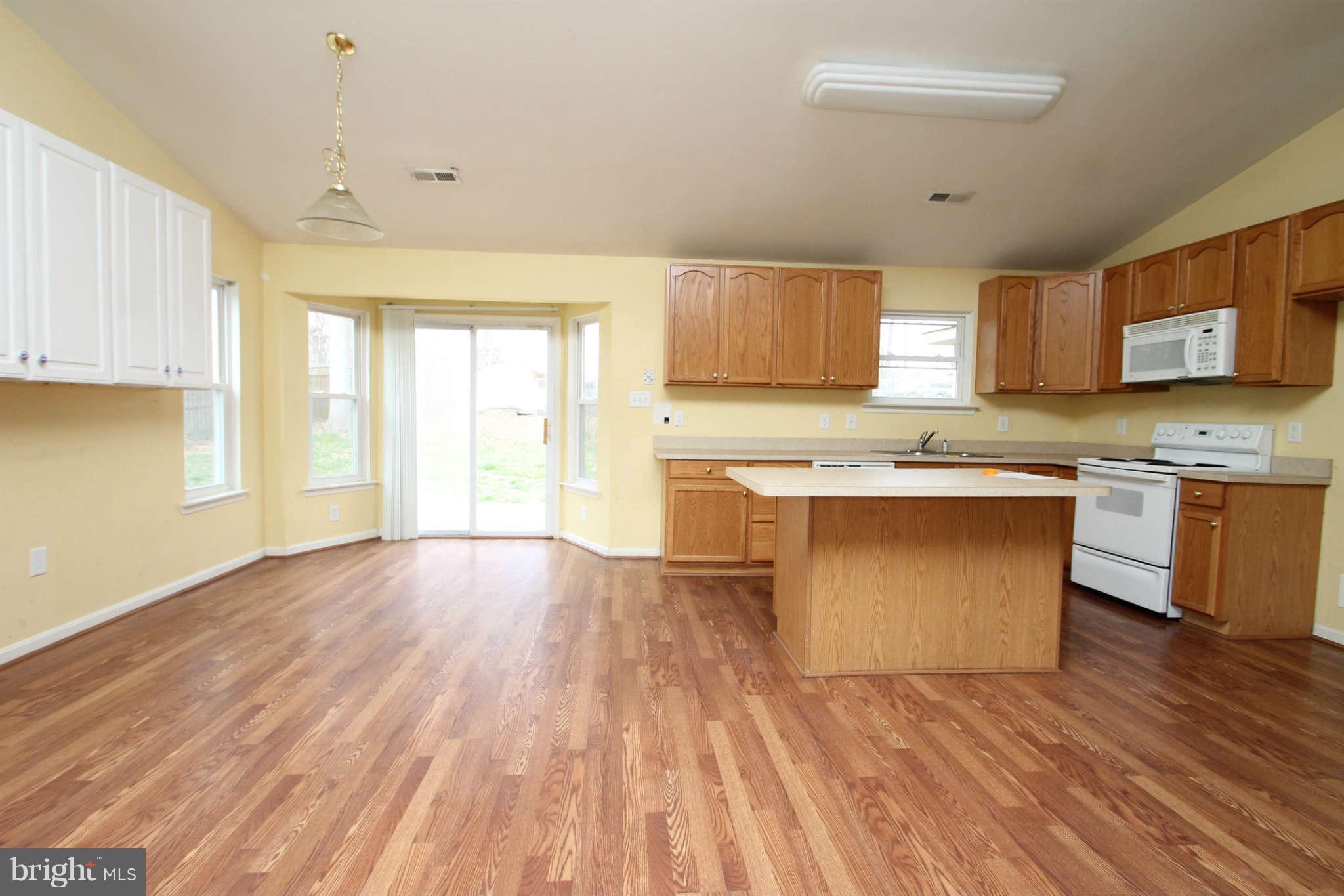 157 Choptank Road Stafford, VA 22556 - Photo 4 of 19 Dining & Kitchen