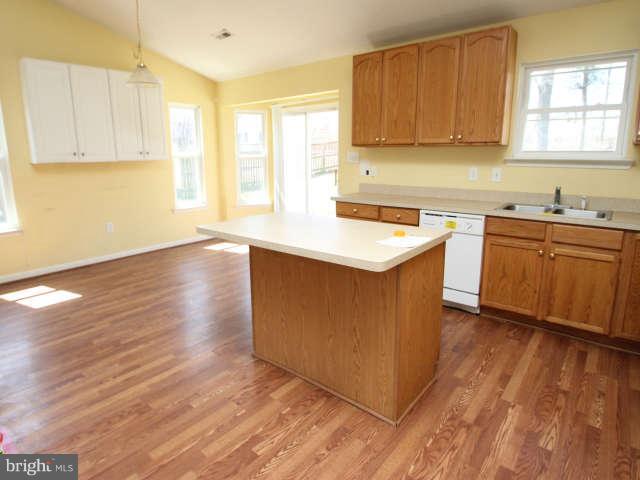 157 Choptank Road Stafford, VA 22556 - Photo 5 of 19 Kitchen