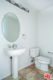 $1,295,000 | 851 North San Vicente Boulevard, Unit 115, West Hollywood, CA 90069