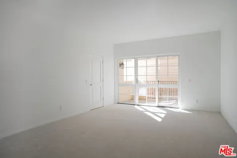 $1,295,000 | 851 North San Vicente Boulevard, Unit 115, West Hollywood, CA 90069