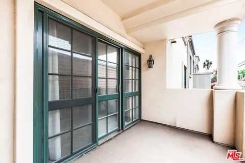 $1,295,000 | 851 North San Vicente Boulevard, Unit 115, West Hollywood, CA 90069