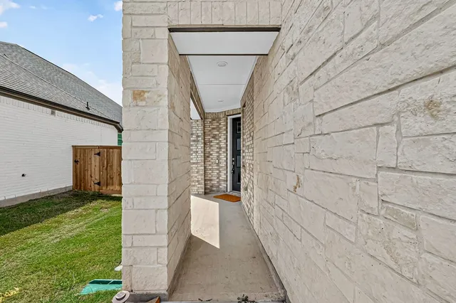 $5,000 | 24607 Carleton Lake Lane, Tomball, TX 77375