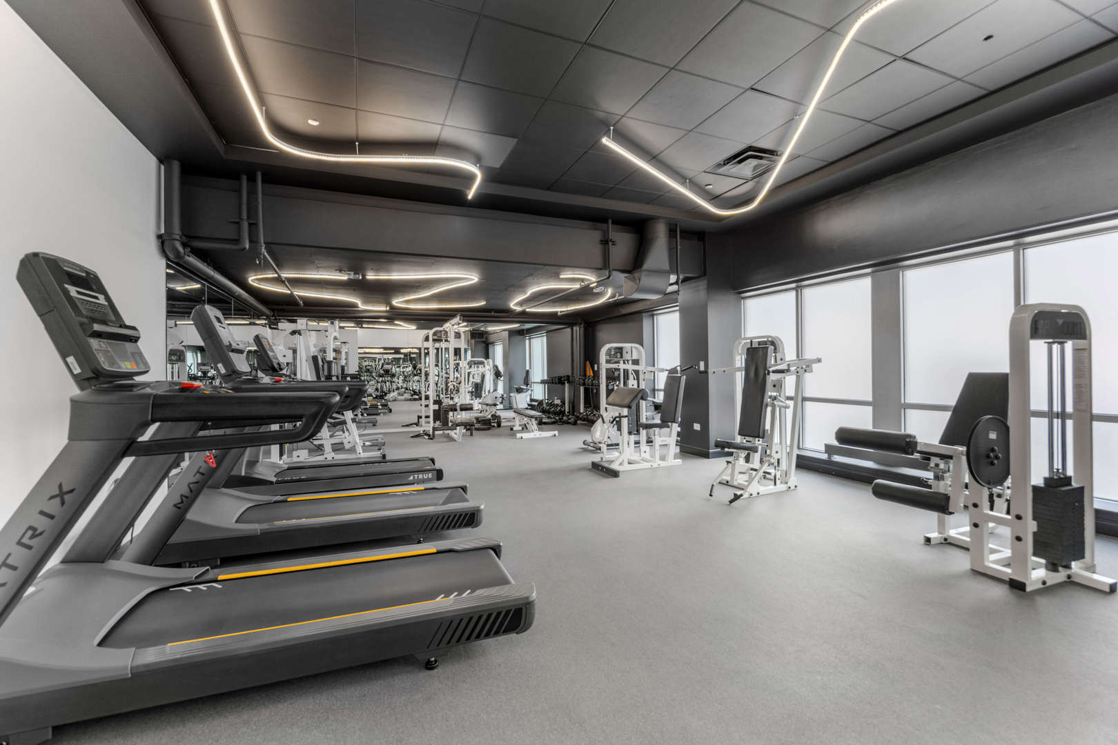 933 West Van Buren Street, Unit 910 Chicago, IL 60607 - Photo 3 of 6 a view of gym