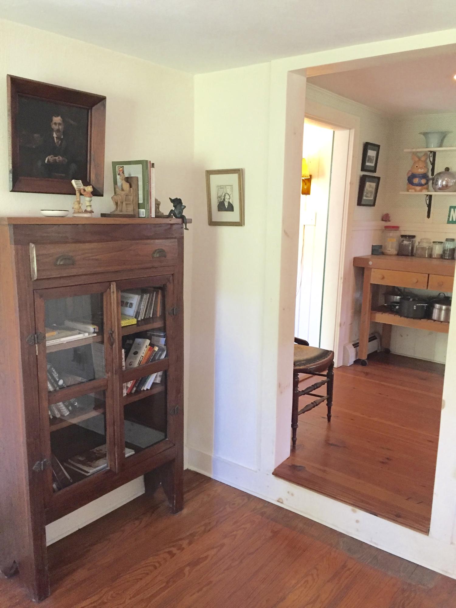 9 Francis Road Truro, MA 02666 - Photo 20 of 34 a view of a hallway with wooden floor and furniture