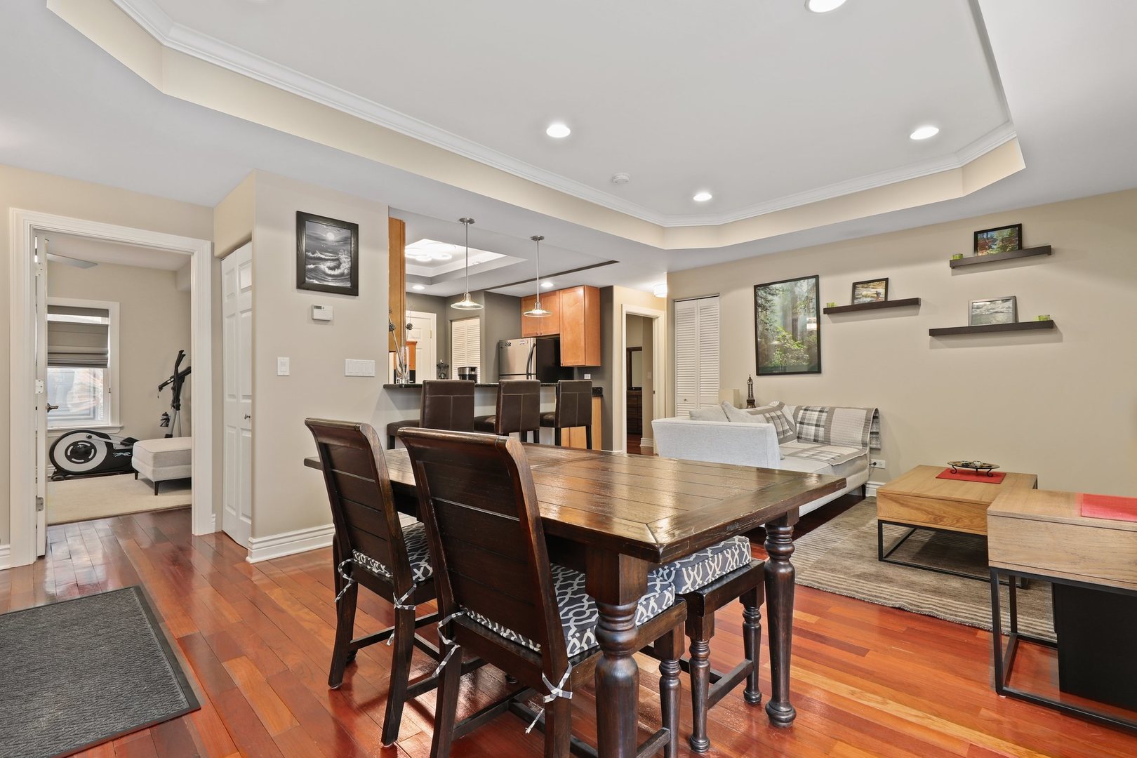 528 West Cornelia Avenue, Unit 2N Chicago, IL 60657 - Photo 6 of 19 a dining room with furniture and wooden floor