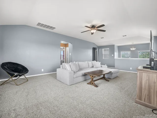 $1,695 | 15223 Cinnamon Teal, San Antonio, TX 78253