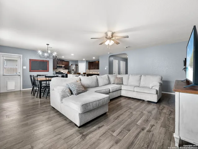 $1,695 | 15223 Cinnamon Teal, San Antonio, TX 78253
