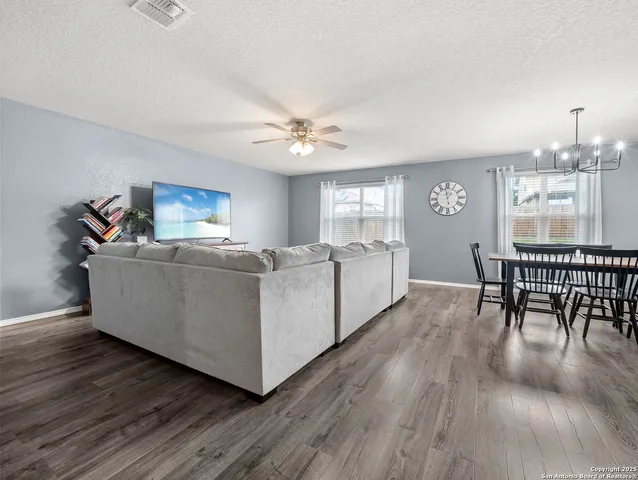 $1,695 | 15223 Cinnamon Teal, San Antonio, TX 78253