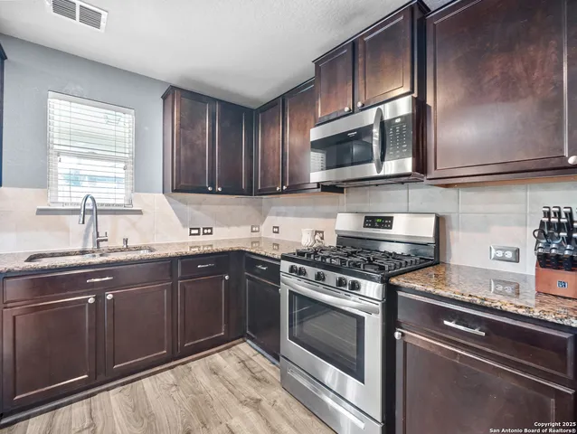 $1,695 | 15223 Cinnamon Teal, San Antonio, TX 78253