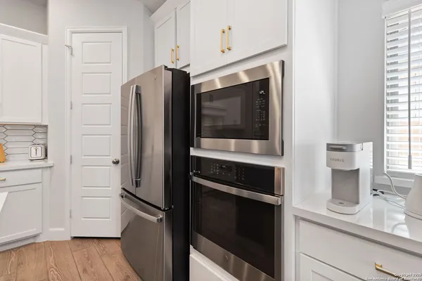 $469,900 | 149 Red Oak, Castroville, TX 78009