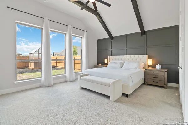 $469,900 | 149 Red Oak, Castroville, TX 78009