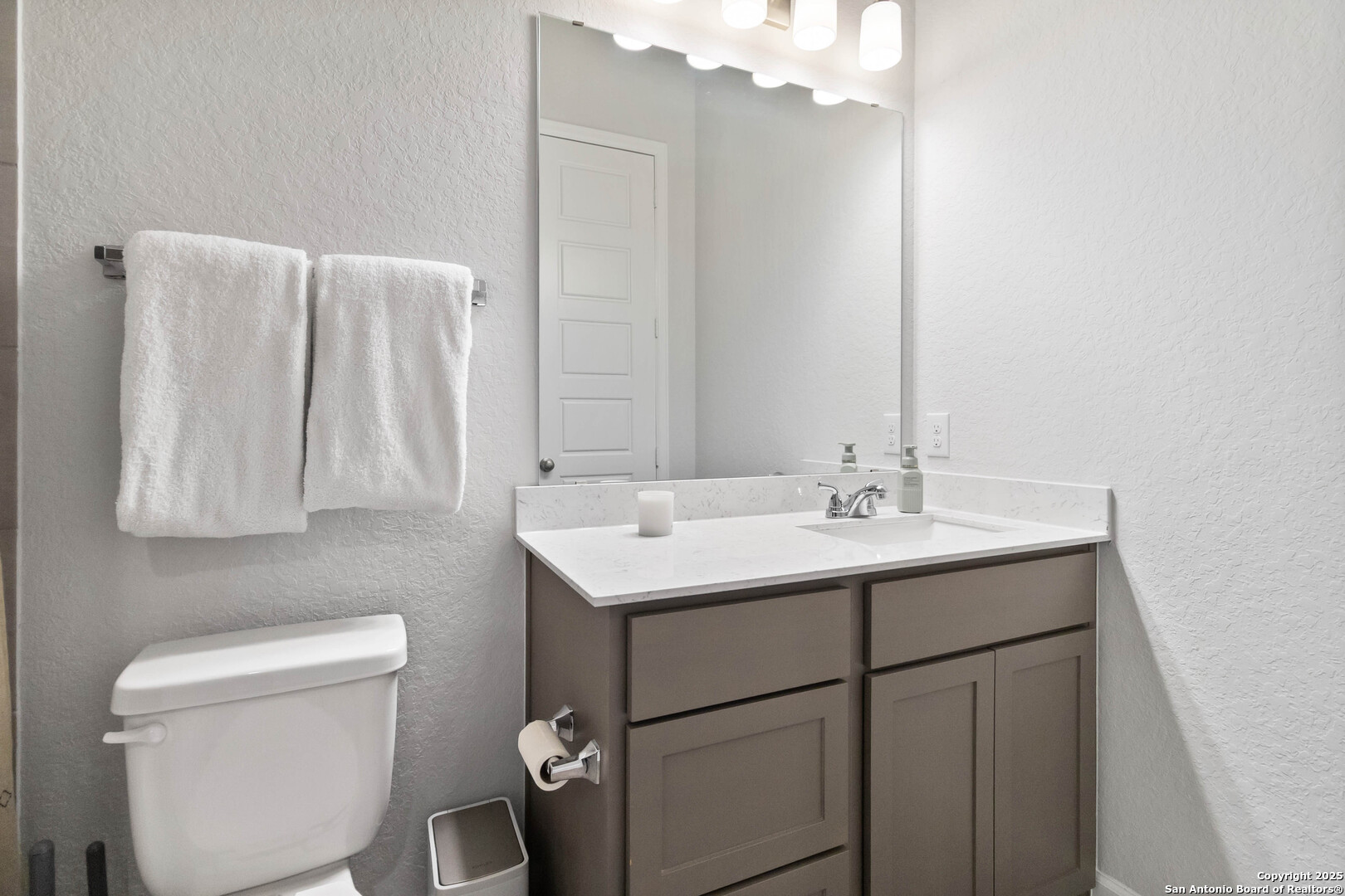 149 Red Oak Castroville, TX 78009 - Photo 19 of 29