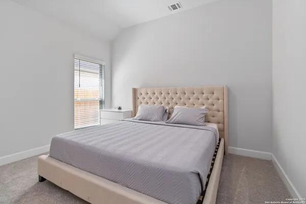 $469,900 | 149 Red Oak, Castroville, TX 78009