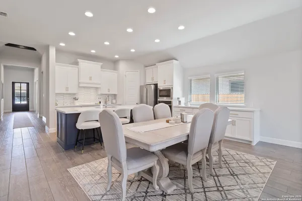 $469,900 | 149 Red Oak, Castroville, TX 78009