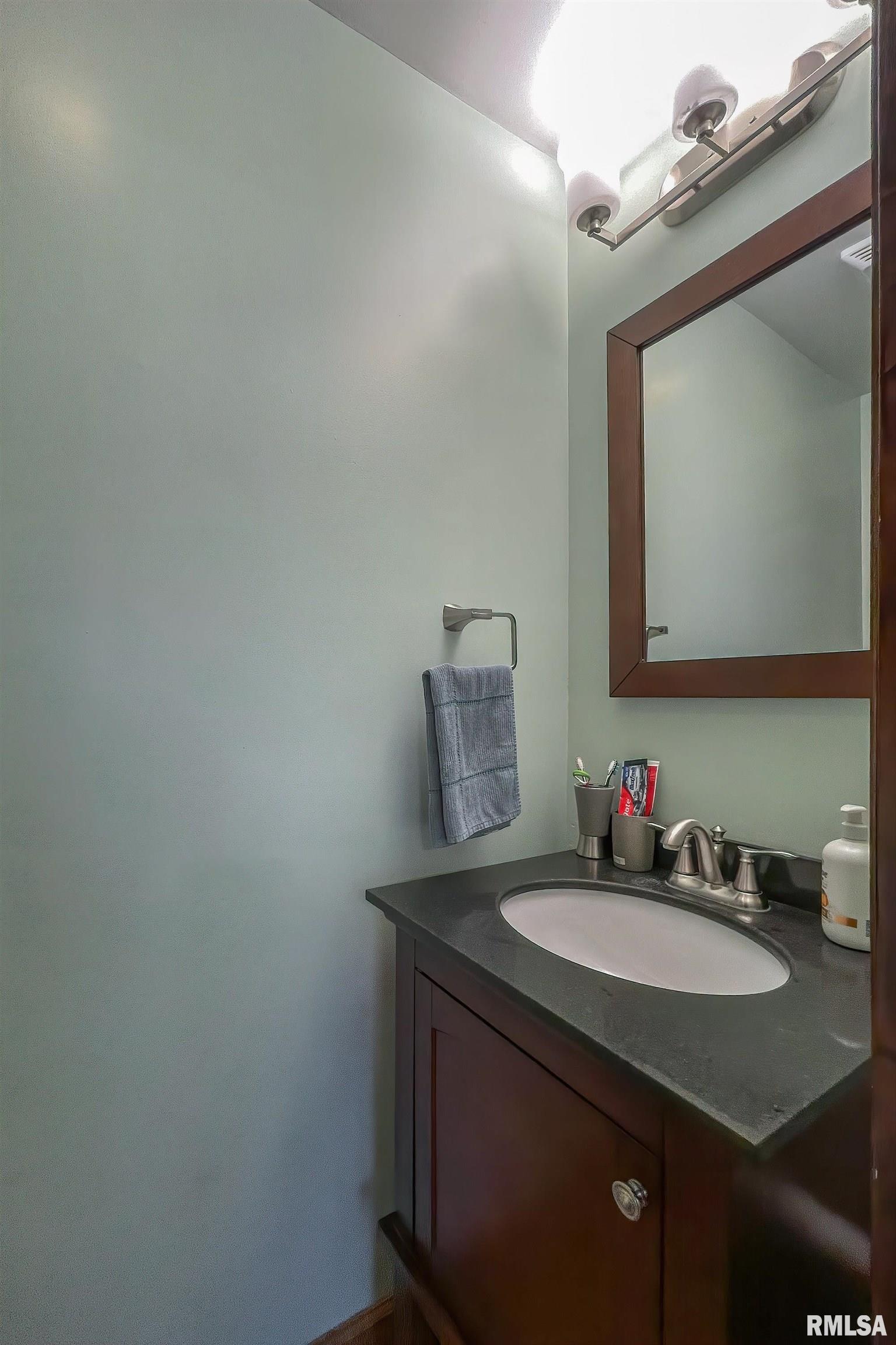 695 Hillcrest Road Milan, IL 61264 - Photo 14 of 34 Gallery Image 14