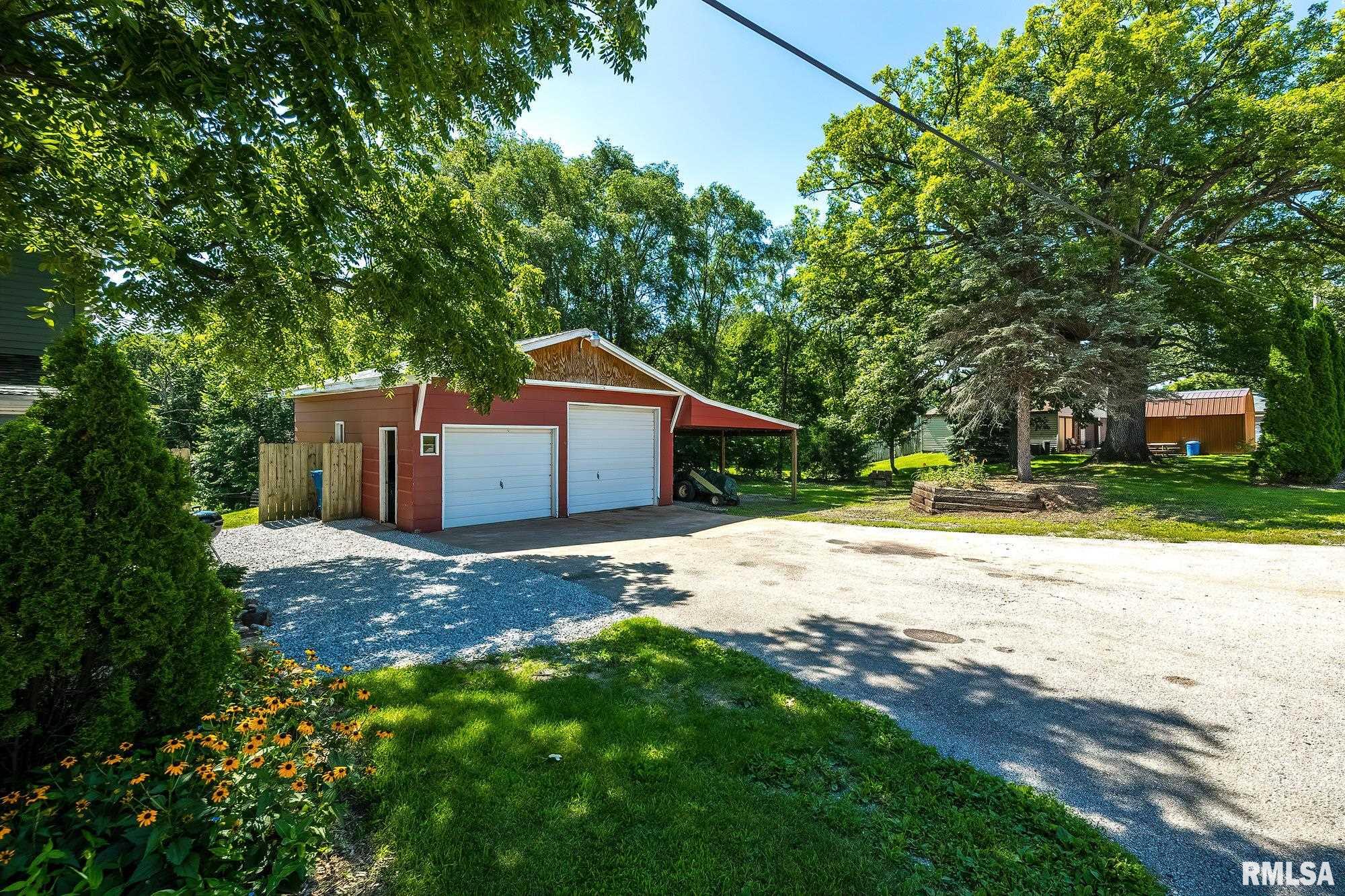 695 Hillcrest Road Milan, IL 61264 - Photo 4 of 34 Gallery Image 4