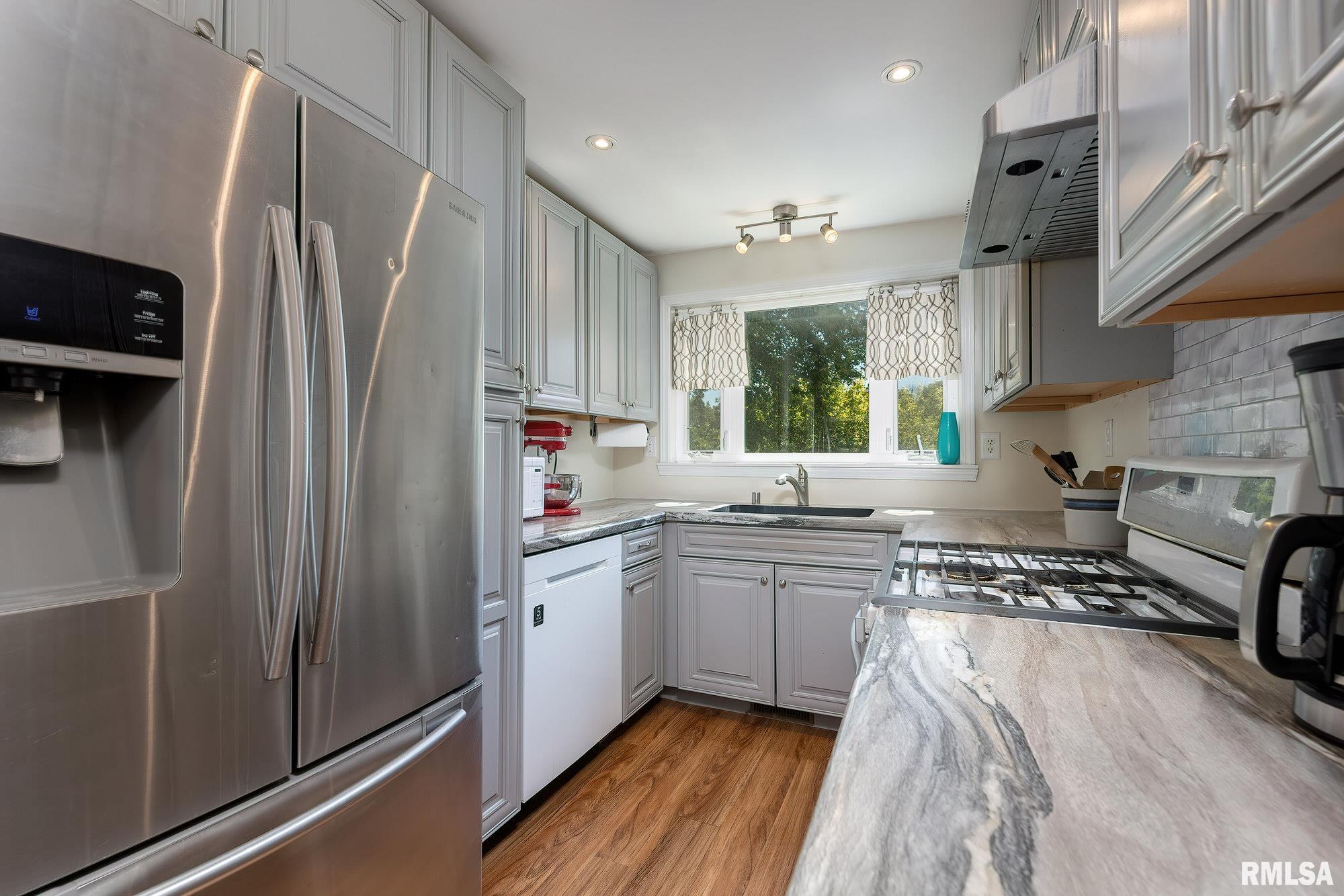 695 Hillcrest Road Milan, IL 61264 - Photo 9 of 34 Gallery Image 9