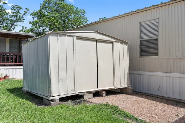 $1,300 | 2222 North Austin Avenue, Unit 32, Pearland, TX 77581