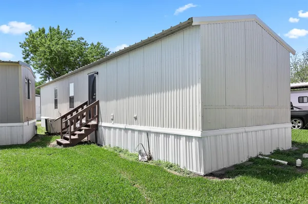 $1,300 | 2222 North Austin Avenue, Unit 32, Pearland, TX 77581