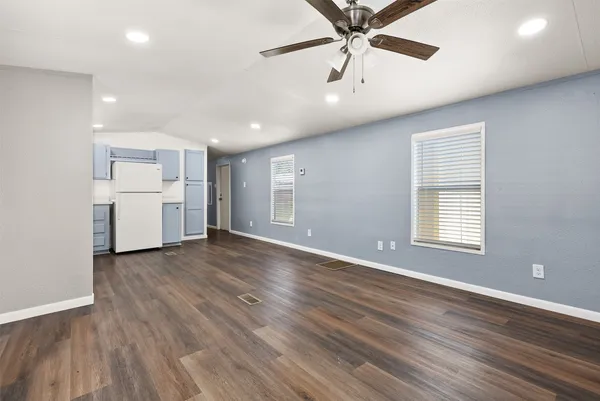 $1,300 | 2222 North Austin Avenue, Unit 32, Pearland, TX 77581