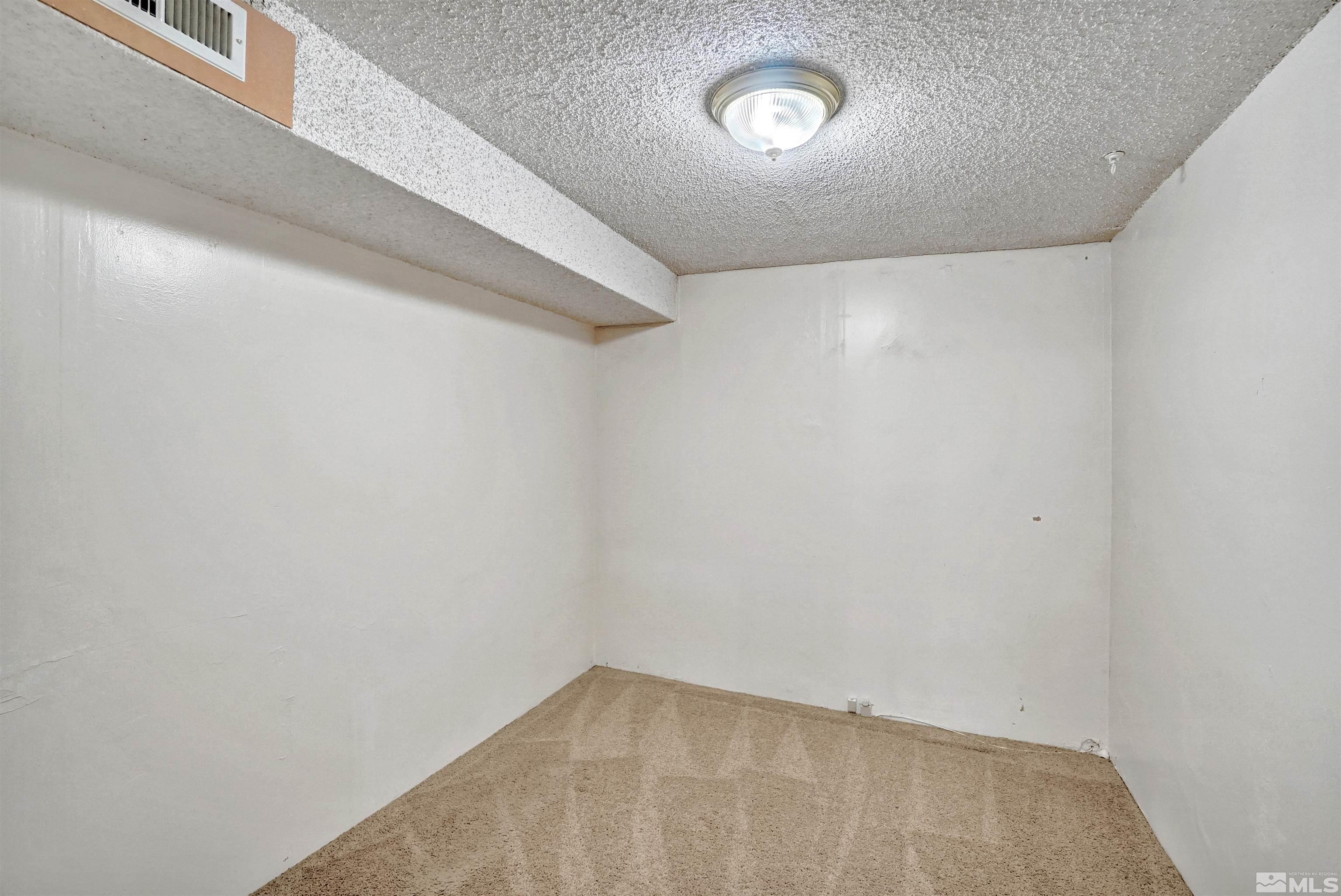 2770 Everett Drive Reno, NV 89503 - Photo 20 of 25 Photo 20