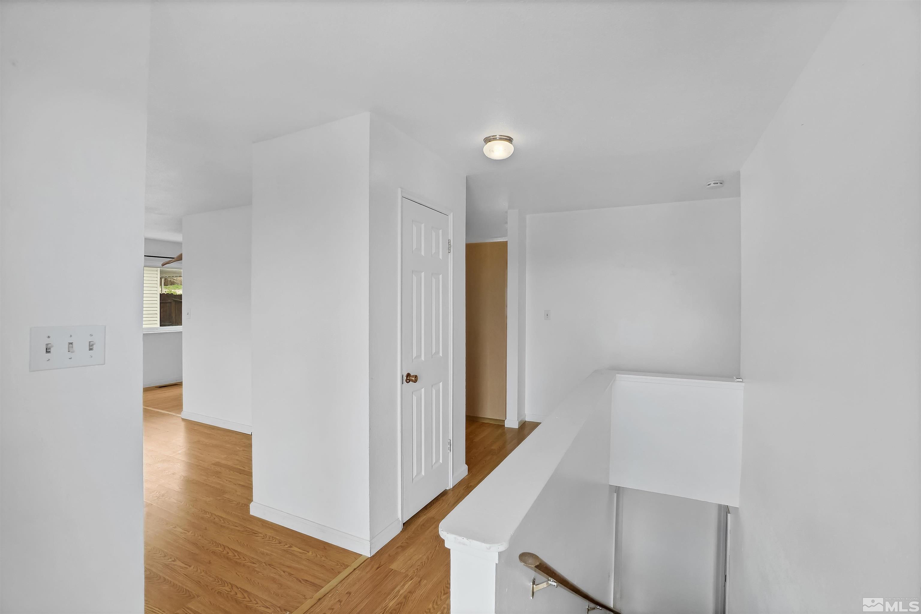 2770 Everett Drive Reno, NV 89503 - Photo 4 of 25 Photo 4