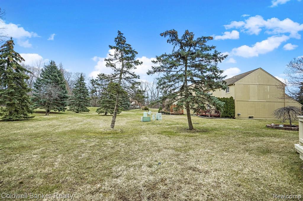 2171 Rochelle Park Drive Rochester Hills, MI 48309 - Photo 2 of 35