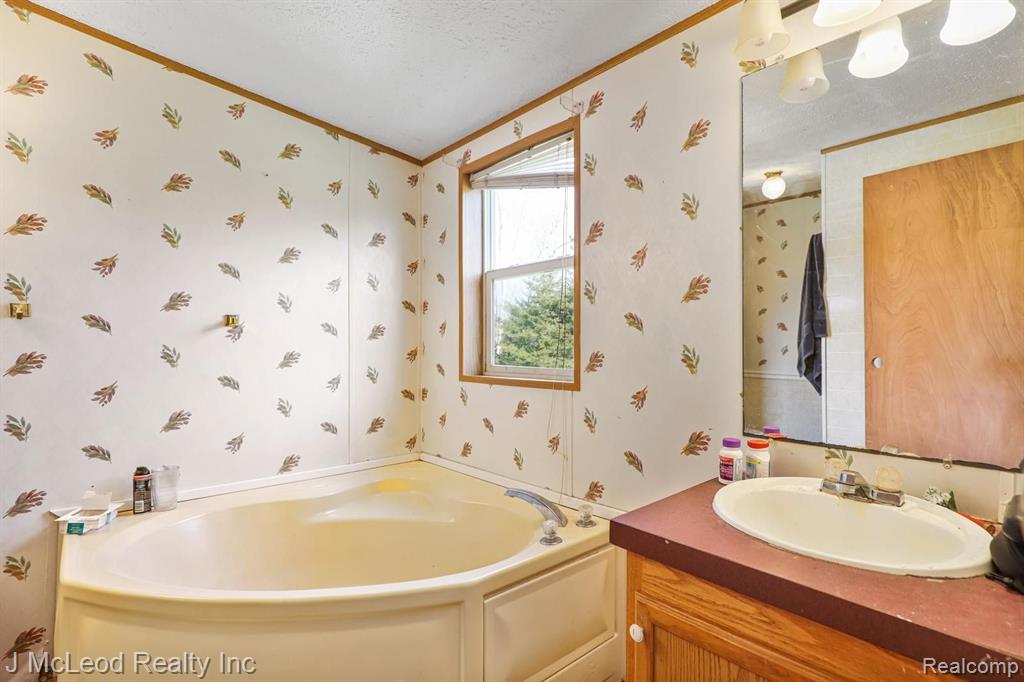 1472 Goodrich Road Fostoria, MI 48435 - Photo 20 of 51