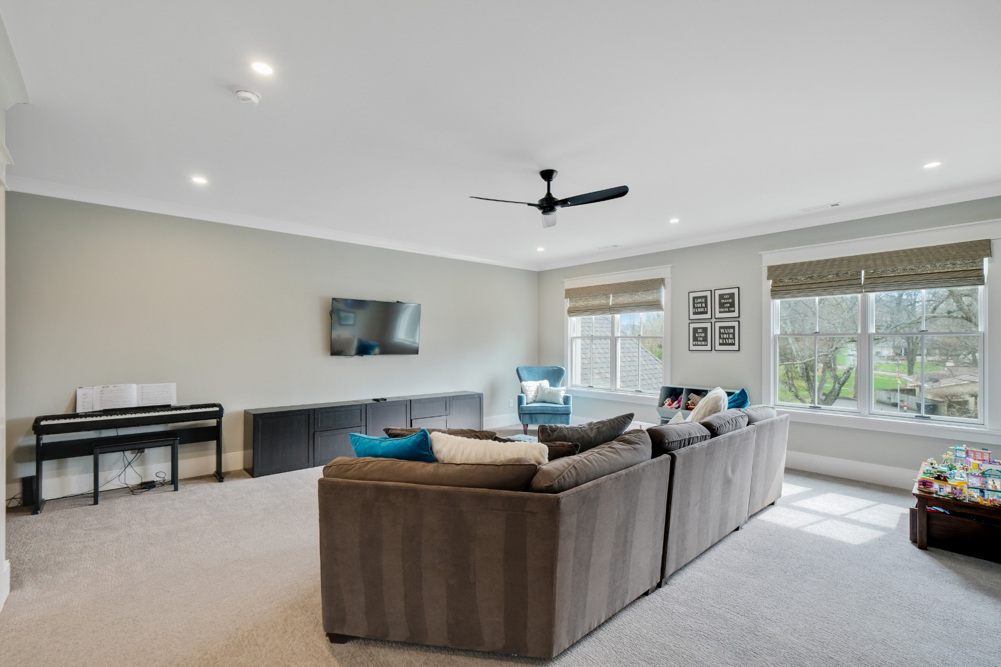 3003 Hobbs Road, Unit B Nashville, TN 37215 - Photo 57 of 70 a living room with furniture and a window