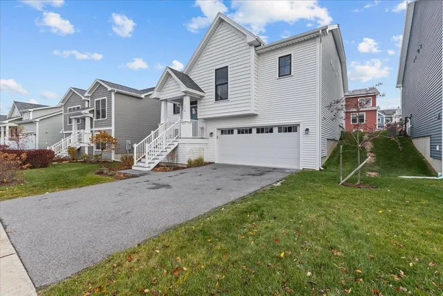 $649,000 | 136 Two Brothers Drive, South Burlington, VT 05403