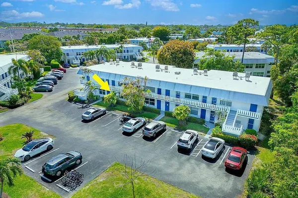 $225,000 | 2929 Southeast Ocean Boulevard, Unit E4, Stuart, FL 34996