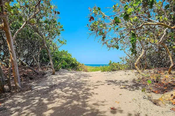 $225,000 | 2929 Southeast Ocean Boulevard, Unit E4, Stuart, FL 34996