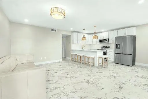 $225,000 | 2929 Southeast Ocean Boulevard, Unit E4, Stuart, FL 34996