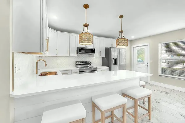 $225,000 | 2929 Southeast Ocean Boulevard, Unit E4, Stuart, FL 34996