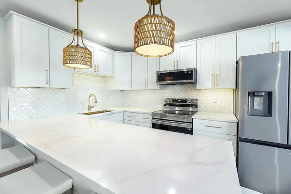 $225,000 | 2929 Southeast Ocean Boulevard, Unit E4, Stuart, FL 34996