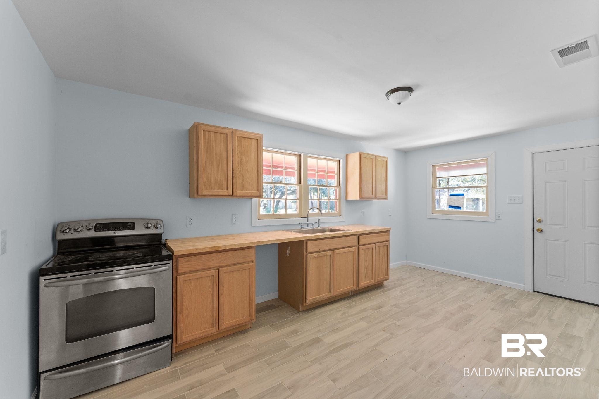 1550 Lartigue Avenue South Mobile, AL 36605 - Photo 8 of 22