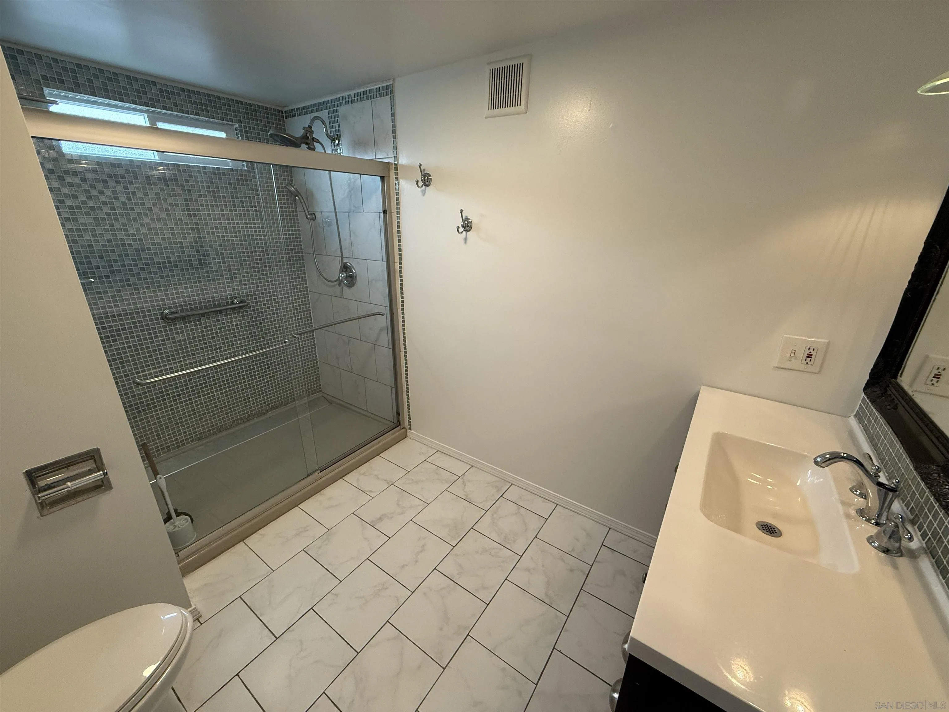 7467 Mission Gorge Road, Unit SPC 19 Santee, CA 92071 - Photo 10 of 20 Gallery Image 10