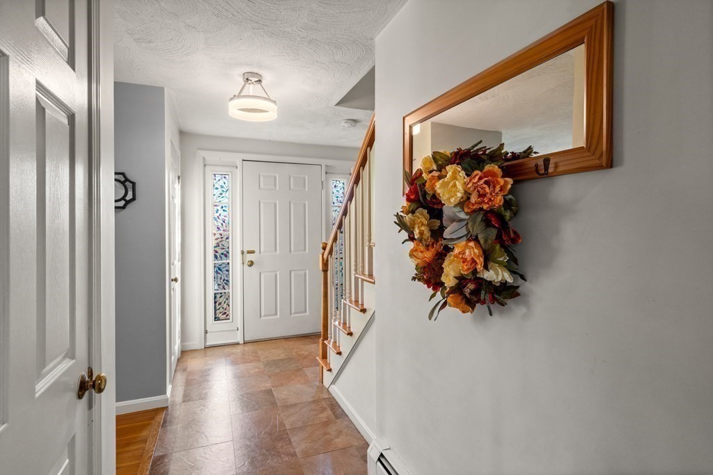 57 Summer Hill Road Maynard, MA 01754 - Photo 6 of 31