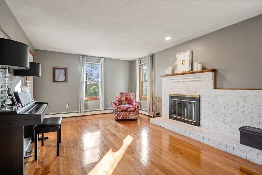 57 Summer Hill Road Maynard, MA 01754 - Photo 9 of 31