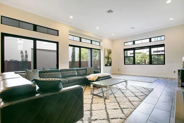 $6,000 | 8455 Via Vittoria Way, Orlando, FL 32819