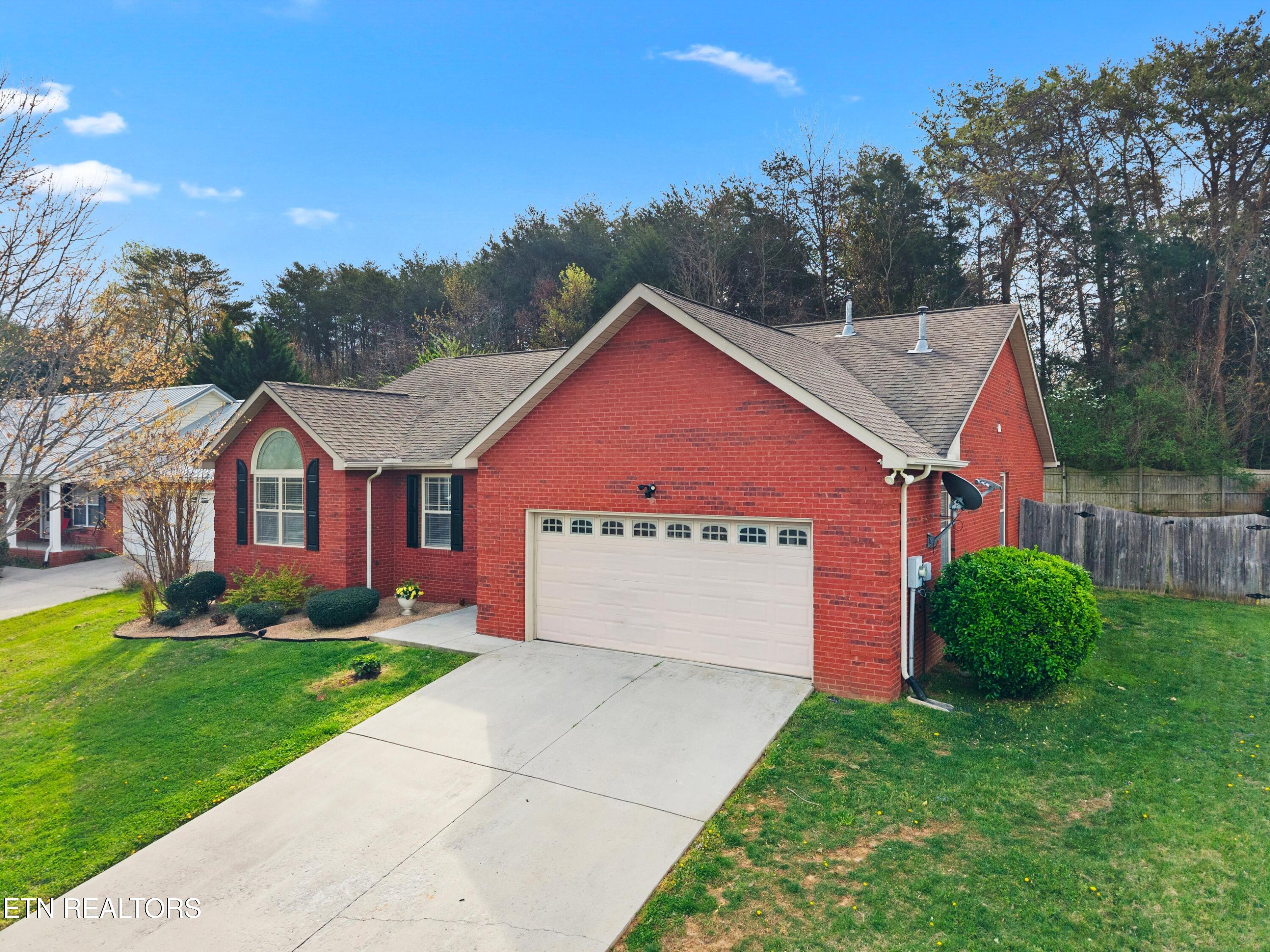 4534 Waldon Pond Lane Corryton, TN 37721 - Photo 33 of 41 069-4534WaldonPondLn-Corryton-37721-SMAL
