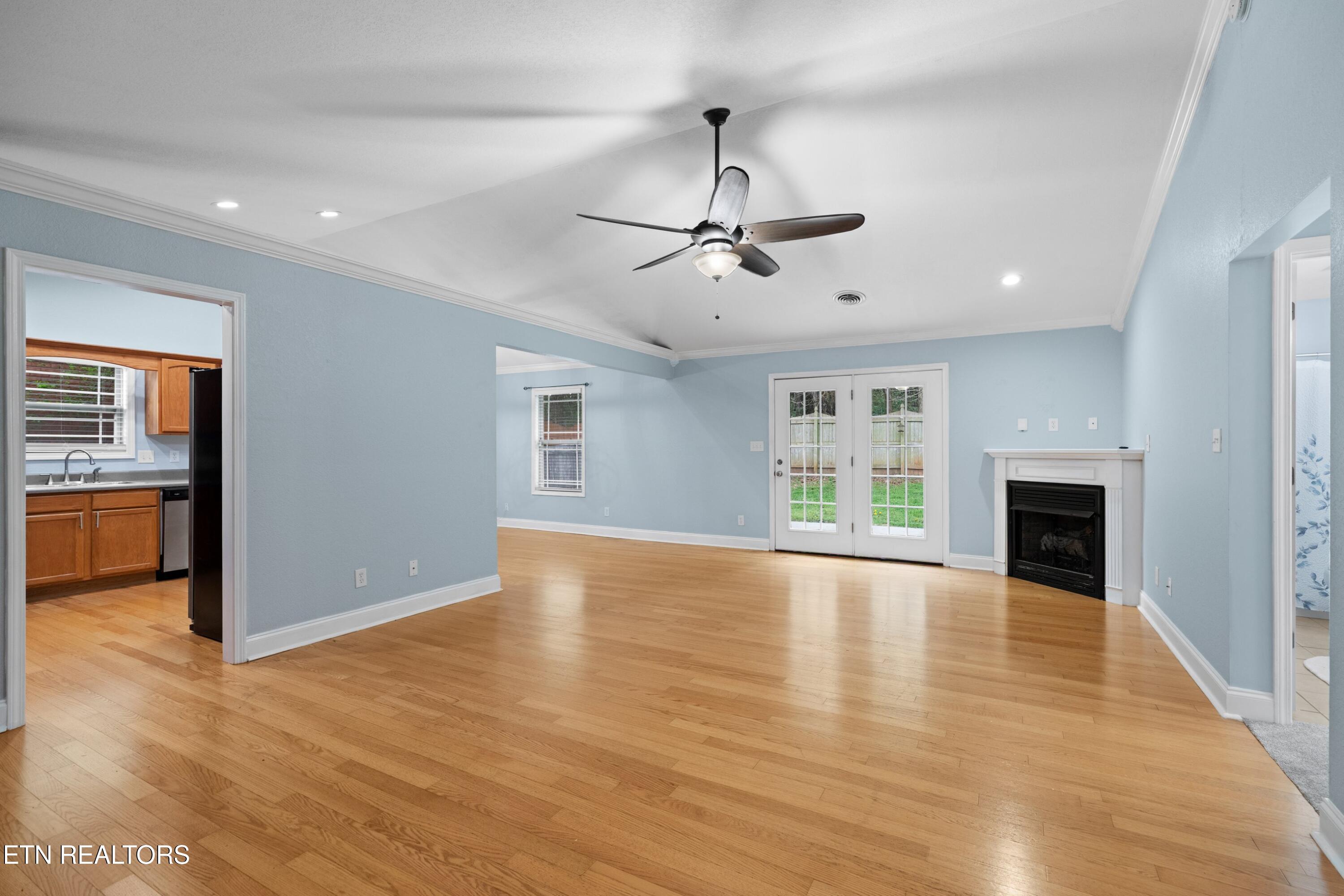 4534 Waldon Pond Lane Corryton, TN 37721 - Photo 7 of 41 014-4534WaldonPondLn-Corryton-37721-SMAL