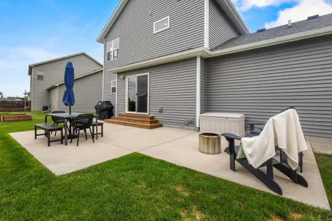 $500,000 | 6302 Pennock Lane, McFarland, WI 53558