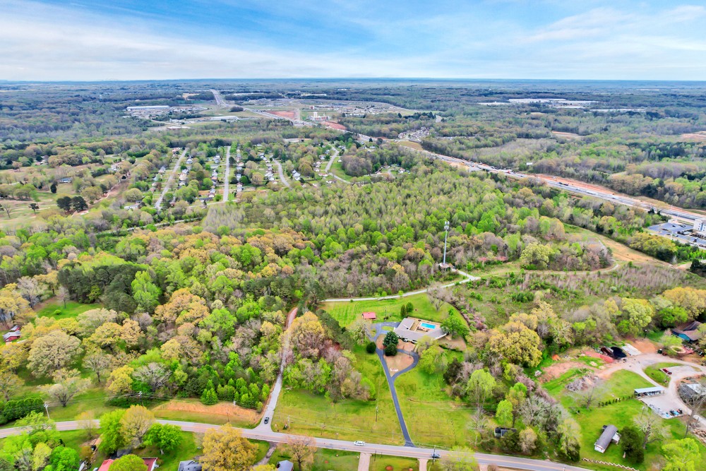 2888 Old Medina Road Jackson, TN 38305 - Photo 2 of 18