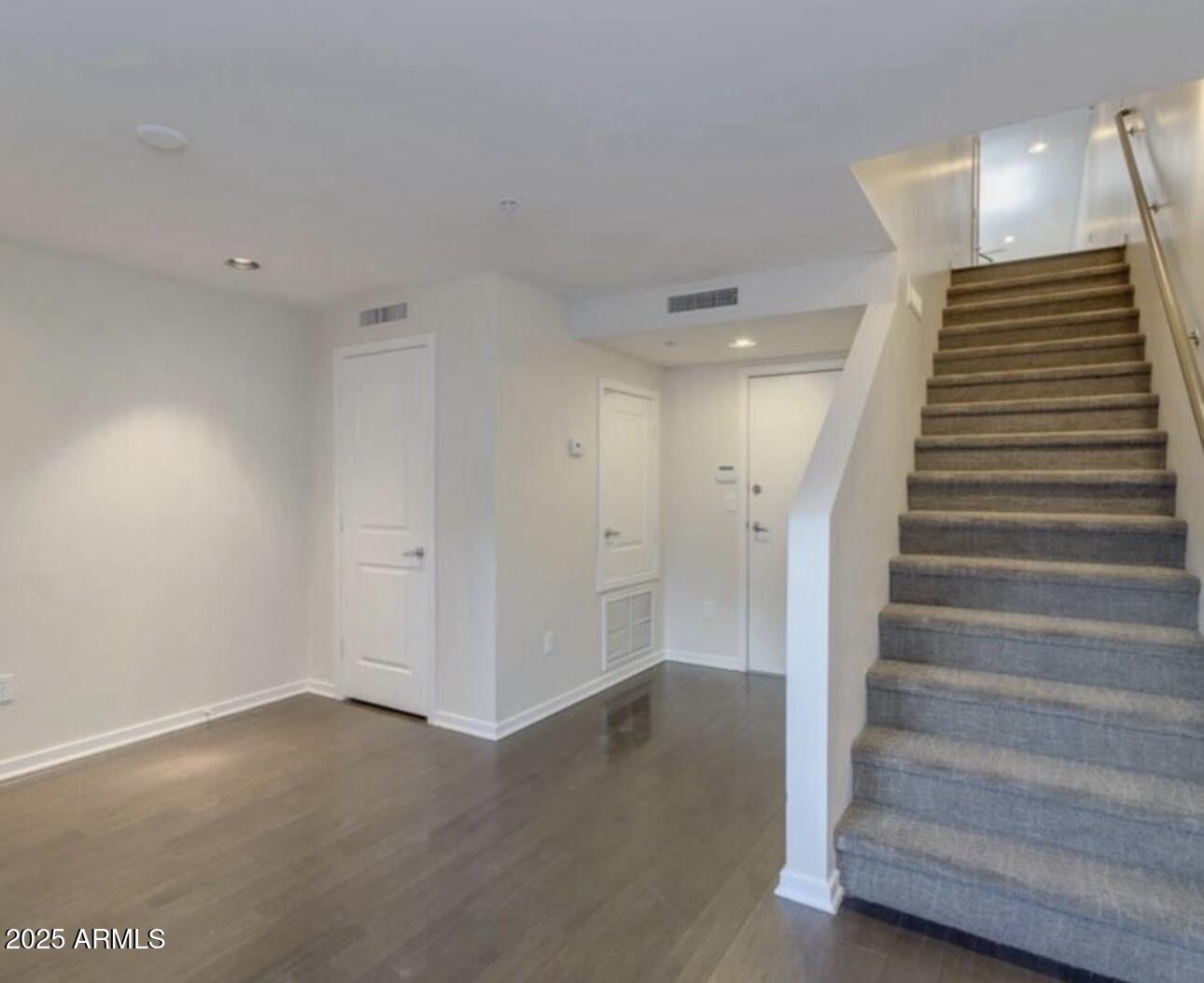 525 West Lakeside Drive, Unit 134 Tempe, AZ 85281 - Photo 12 of 36 IMG_3990