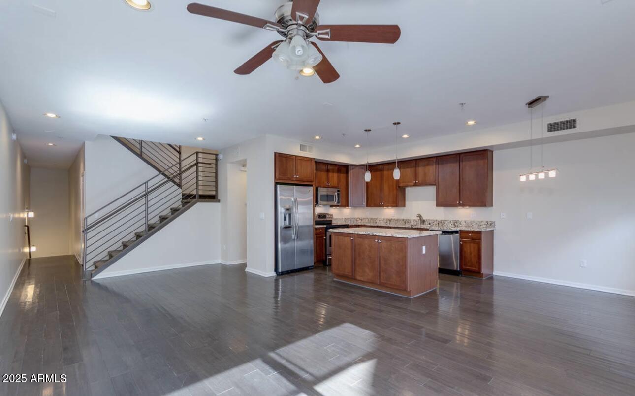 525 West Lakeside Drive, Unit 134 Tempe, AZ 85281 - Photo 19 of 36 IMG_4028