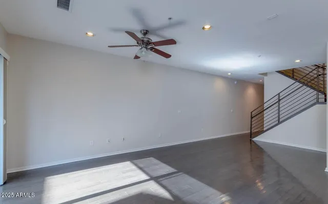 $2,400 | 525 West Lakeside Drive, Unit 134, Tempe, AZ 85281